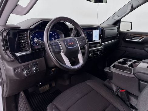 Used 2023 GMC Sierra 1500 SLE w/ X31 Off-Road Package AWD/4WD image 10