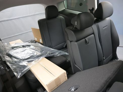 New 2026 Hyundai Ioniq 9 SEL image 16