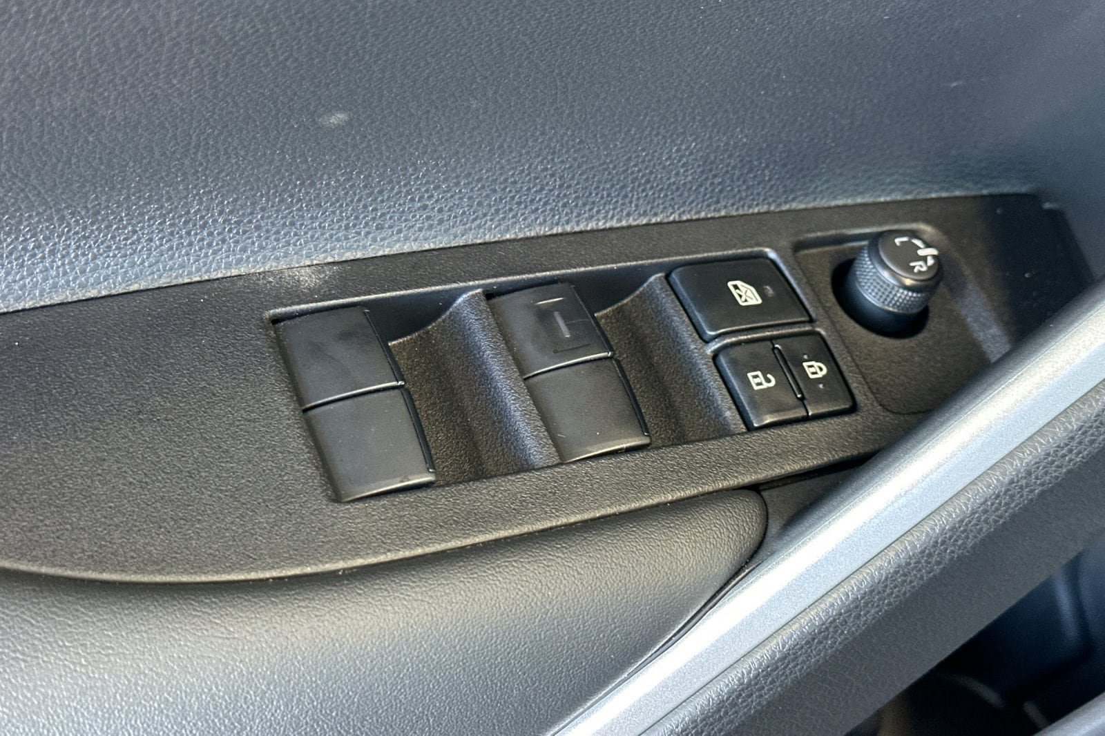 New 2026 Toyota Corolla Cross L FWD image 11