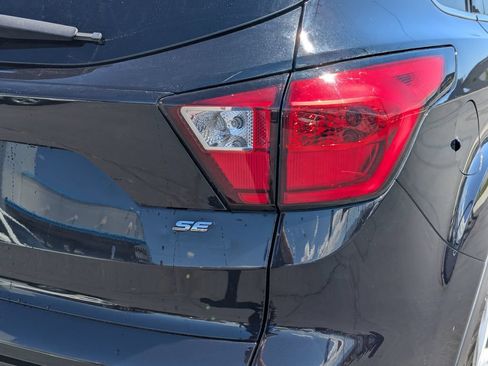 Used 2019 Ford Escape SEL AWD/4WD image 5