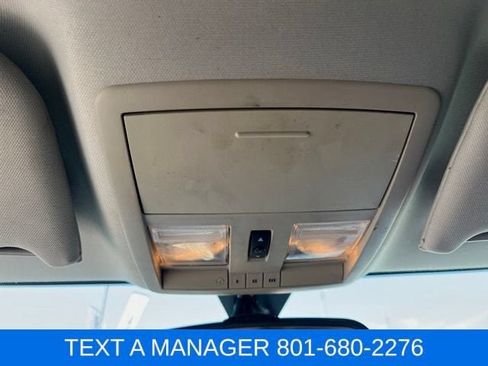 Used 2005 Chrysler 300 C w/ Protection Group II RWD image 26