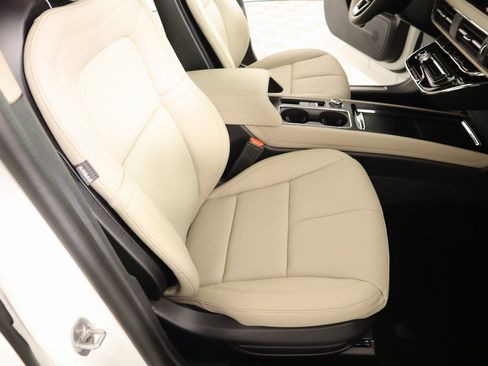 New 2025 Lincoln Corsair Grand Touring image 14