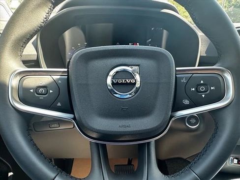 New 2025 Volvo XC40 B5 Core w/ Protection Package Premier image 15