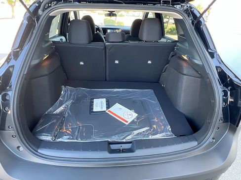 New 2025 Nissan Kicks SV image 24