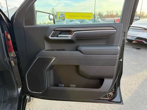 Used 2025 GMC Sierra 1500 Elevation image 20