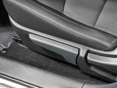 Used 2020 Nissan Sentra SV FWD image 22