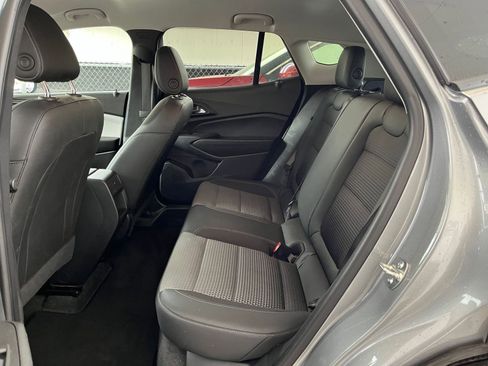 Used 2025 Chevrolet Trax LT w/ LT Convenience Package image 25