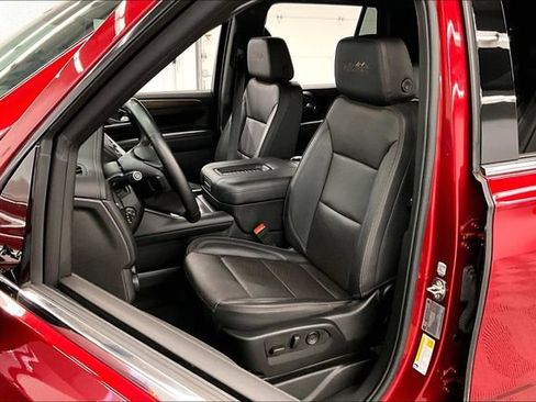 Used 2024 Chevrolet Tahoe High Country AWD/4WD image 24