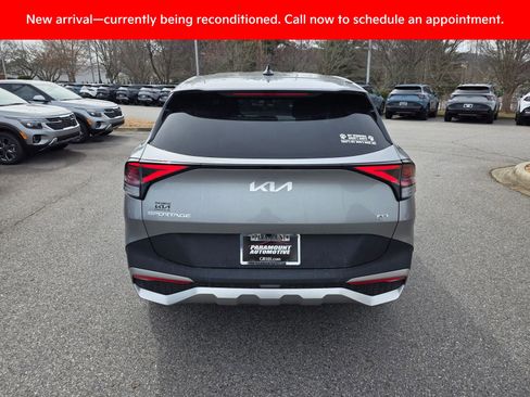 Certified 2025 Kia Sportage LX image 4