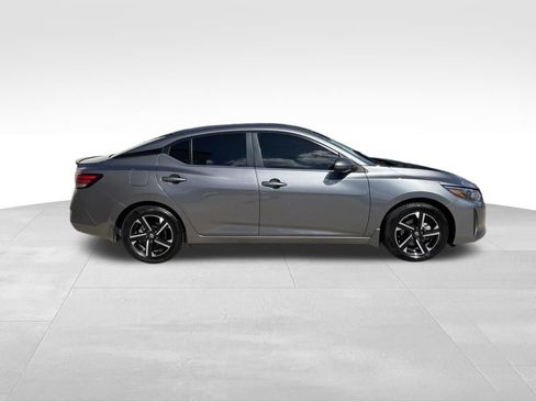 Used 2024 Nissan Sentra SV w/ Lighting Package FWD image 4