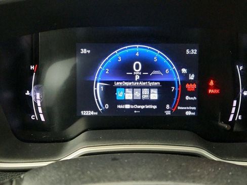 Used 2023 Toyota Corolla Cross XLE image 13