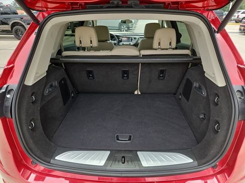 Used 2019 Buick Envision Essence image 16