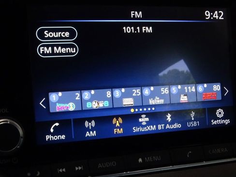 Used 2023 Nissan Sentra SV image 24