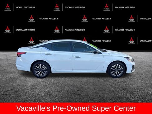 Used 2025 Nissan Altima 2.5 SV FWD image 6