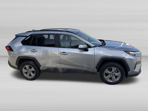 Used 2025 Toyota RAV4 XLE AWD/4WD image 3