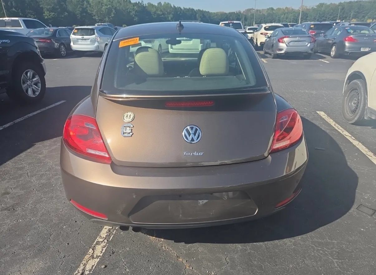 Used 2016 Volkswagen Beetle 1.8T SE FWD image 3