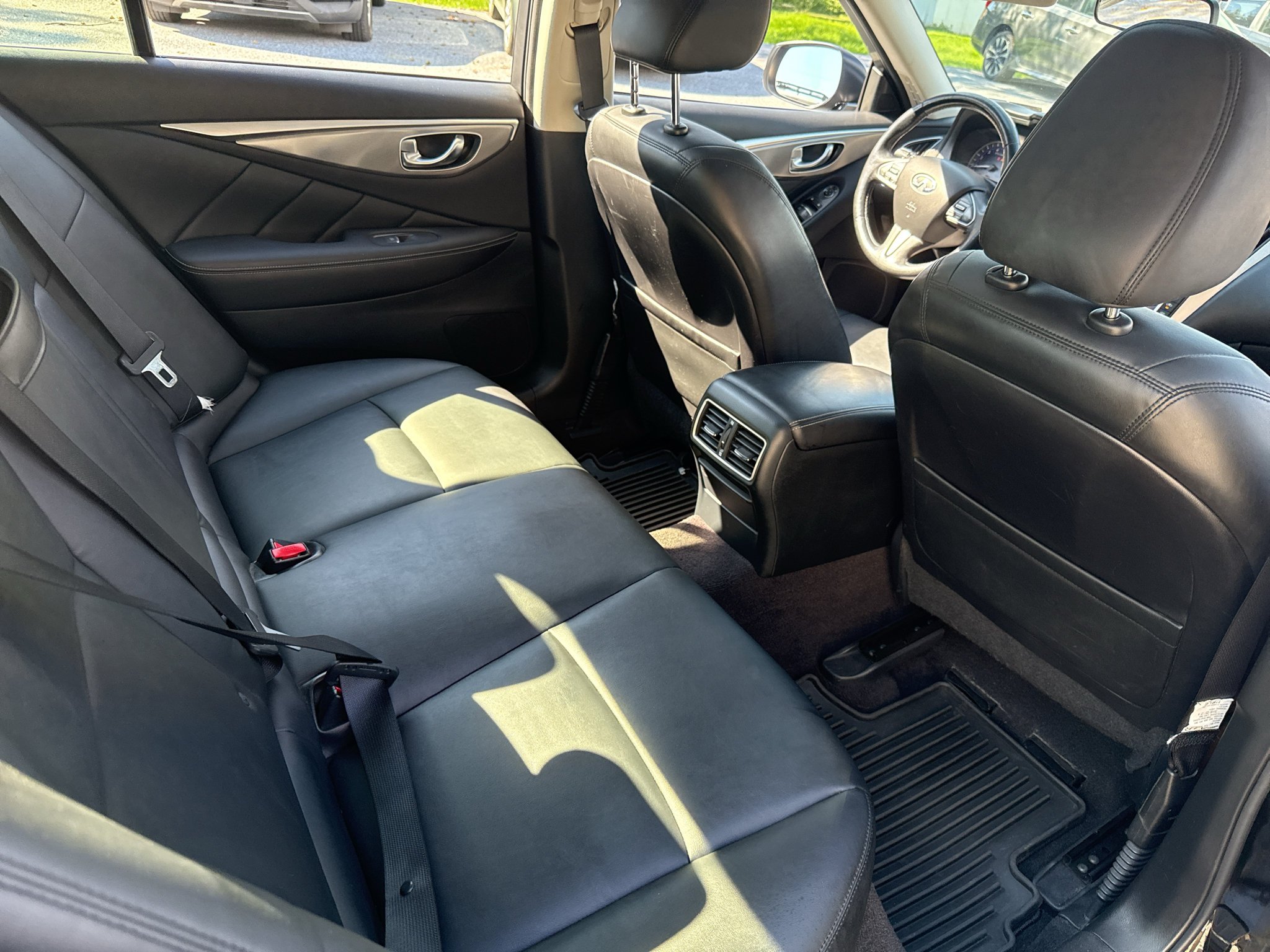 Used 2015 INFINITI Q50 AWD w/ Moonroof Package image 29