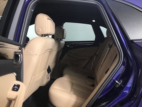 Certified 2026 Porsche Macan AWD/4WD image 26