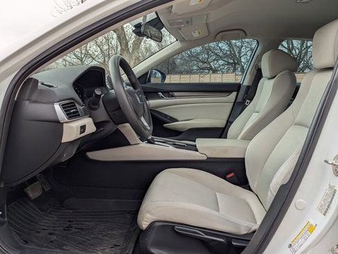 Certified 2018 Honda Accord LX image 10