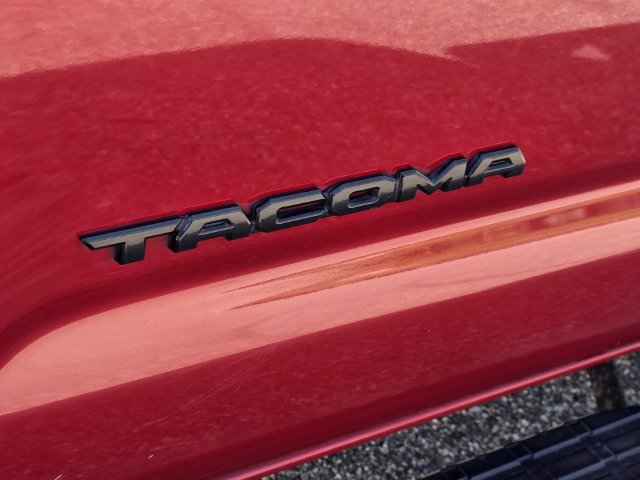 Used 2021 Toyota Tacoma TRD Off-Road w/ Technology Package RWD image 29