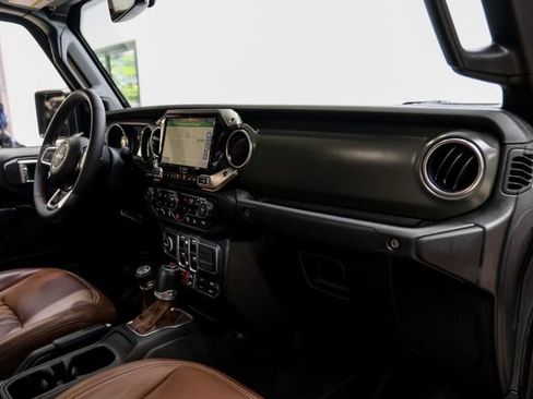 Used 2020 Jeep Gladiator Rubicon image 17