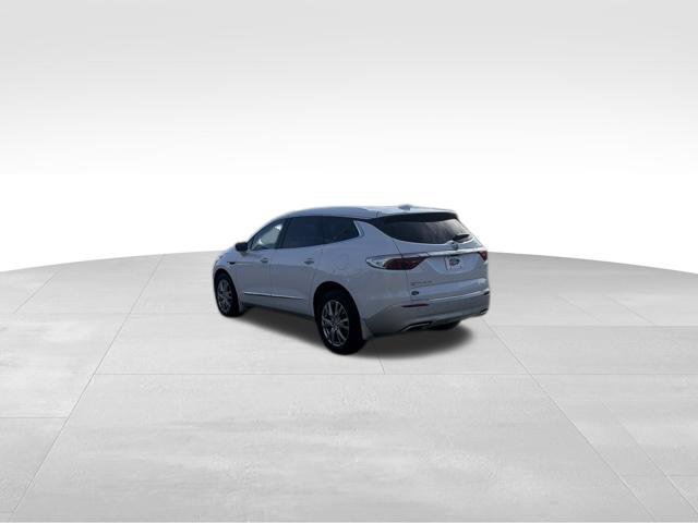 Used 2023 Buick Enclave Premium AWD/4WD image 3