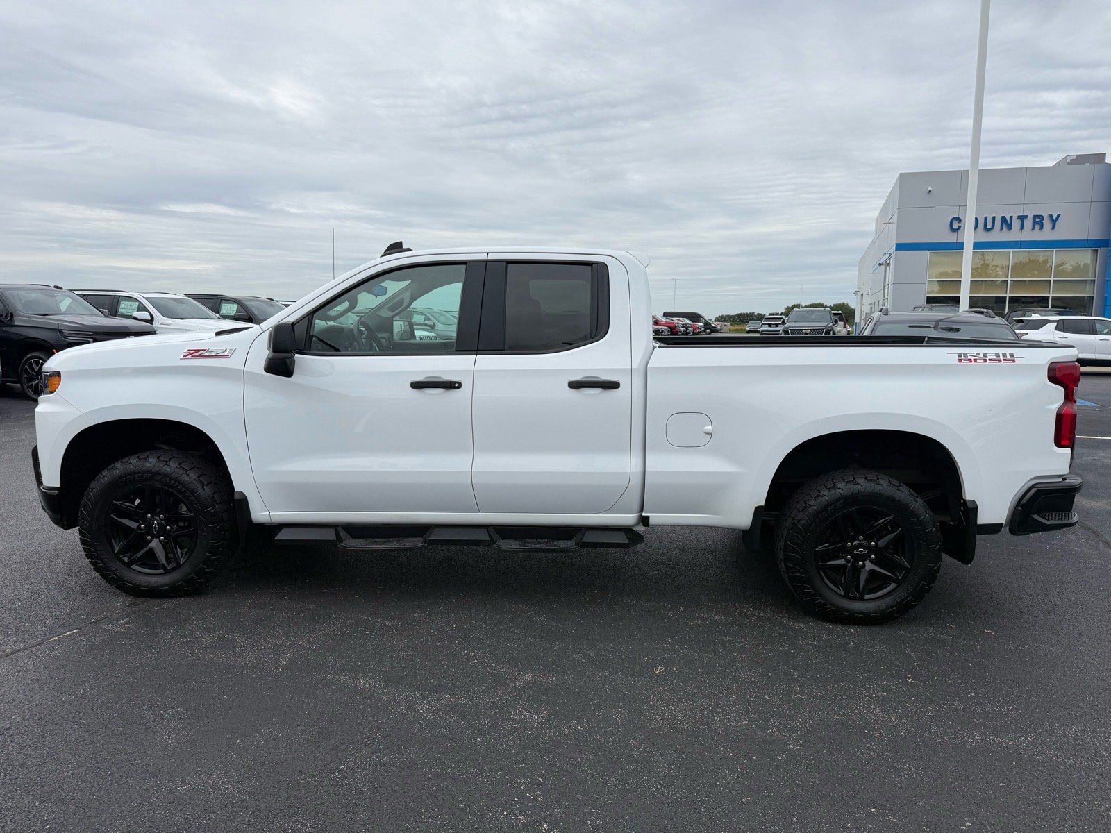 Used 2019 Chevrolet Silverado 1500 Custom Trail Boss w/ Custom Convenience Package AWD/4WD image 3