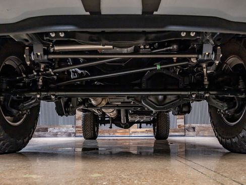 Used 2024 Ford F250 Platinum w/ Tremor Off-Road Package image 15