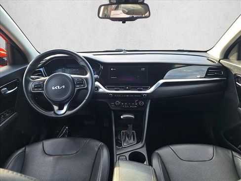 Used 2022 Kia Niro Touring Special Edition image 16