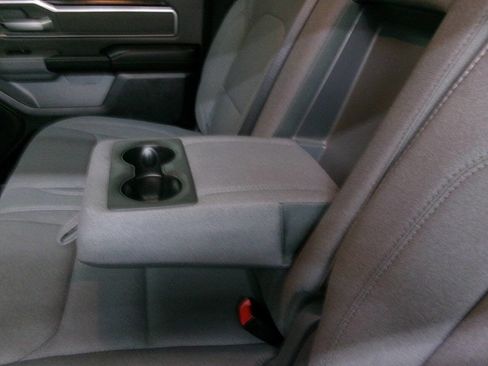 Used 2019 RAM 1500 Big Horn AWD/4WD image 28