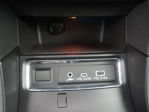 Certified 2025 Subaru Ascent Premium AWD/4WD image 29
