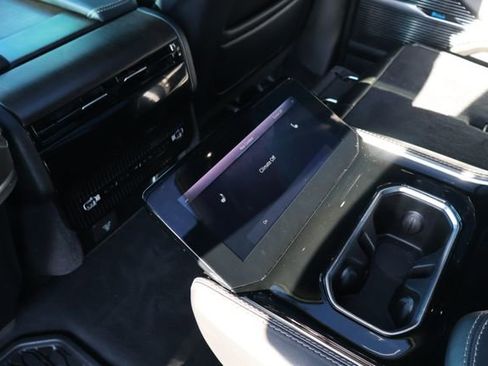 Used 2023 Jeep Grand Wagoneer 4WD image 10