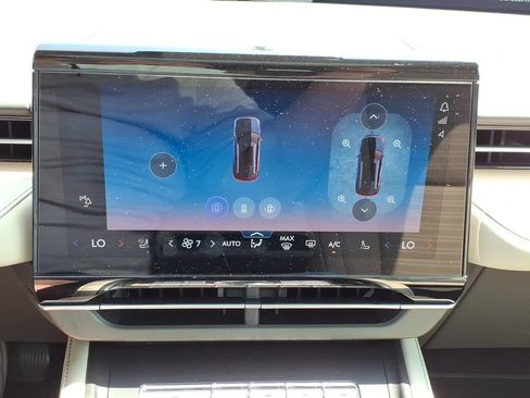 Used 2025 Lincoln Nautilus Reserve w/ Jet Appearance Package AWD/4WD image 19