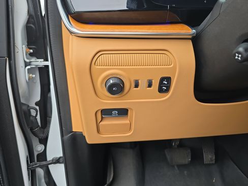 Used 2022 Jeep Grand Wagoneer Series III image 36