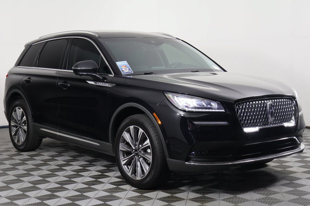 Used 2022 Lincoln Corsair Reserve w/ Equipment Group 201A AWD/4WD image 3