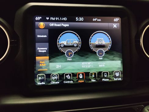 Used 2020 Jeep Wrangler Unlimited Sahara AWD/4WD image 21