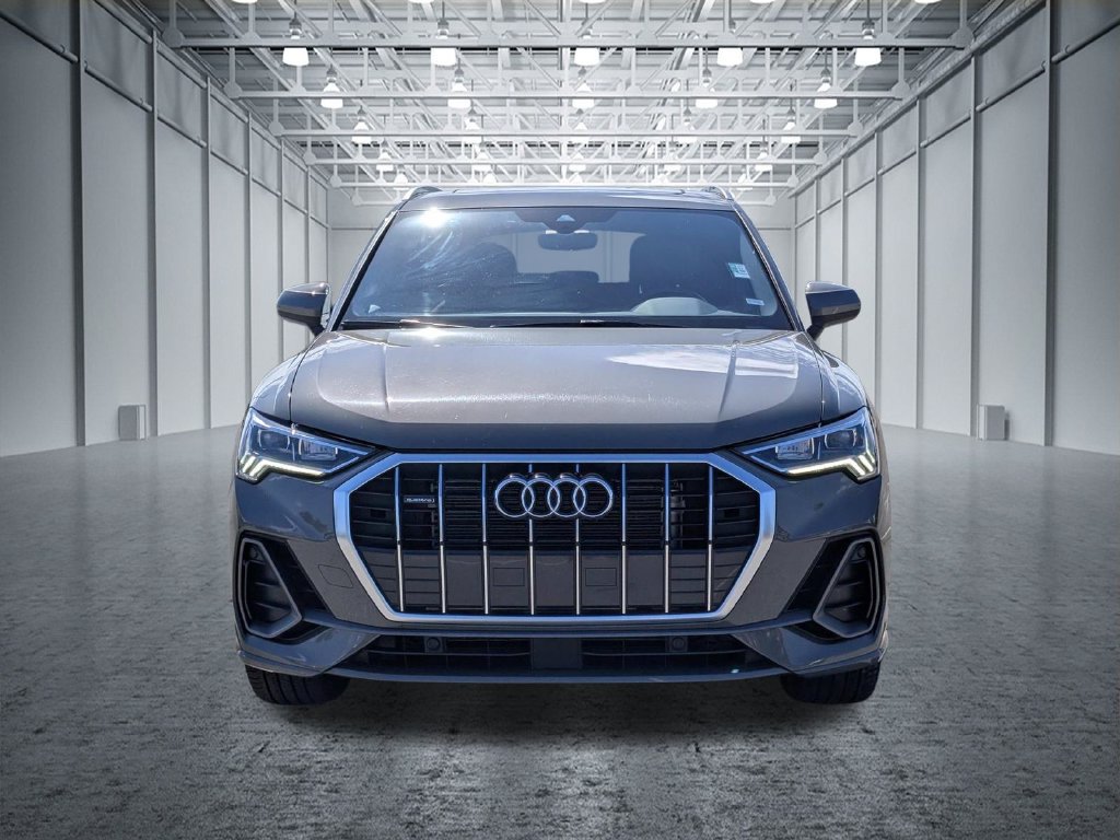Used 2025 Audi Q3 2.0T Premium AWD/4WD image 2