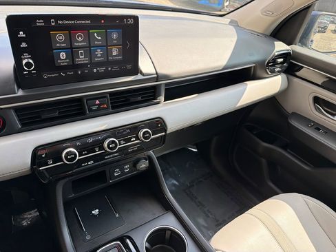 Certified 2025 Honda Pilot Touring image 27