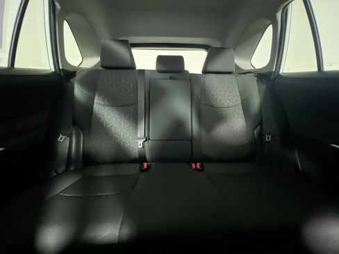 Used 2024 Toyota RAV4 XLE FWD image 32