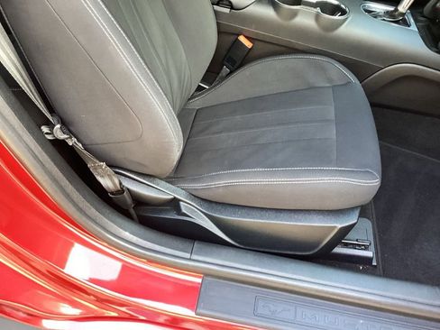 Used 2019 Ford Mustang Coupe image 27