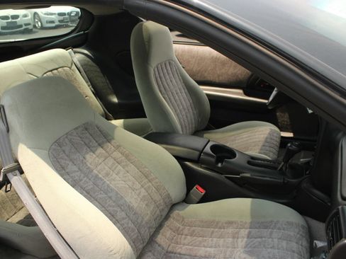 Used 2001 Chevrolet Camaro Z28 w/ Preferred Equipment Group 2 RWD image 19