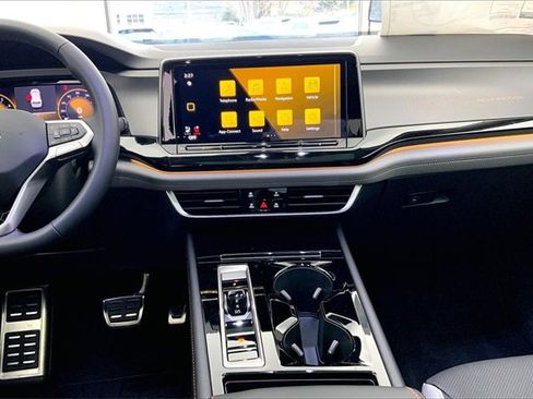 New 2026 Volkswagen Atlas Peak Edition image 8