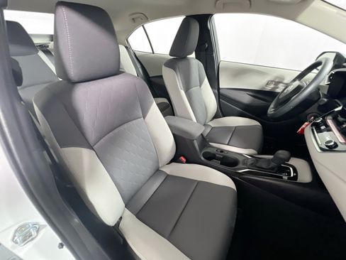 Used 2026 Toyota Corolla LE FWD image 29