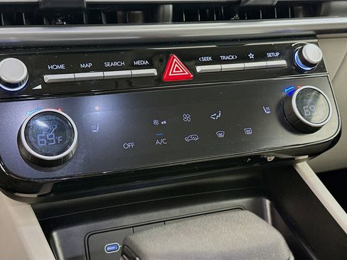 Used 2025 Hyundai Tucson SEL FWD image 23