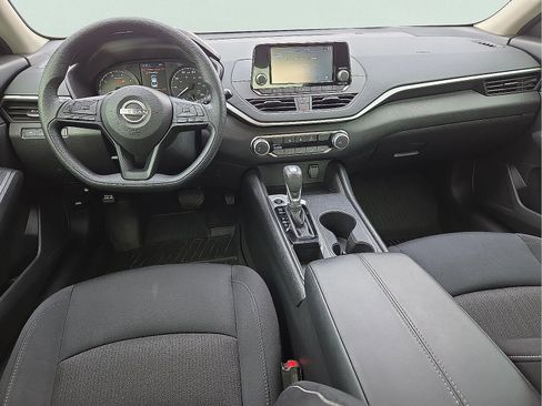 Used 2024 Nissan Altima 2.5 S image 10