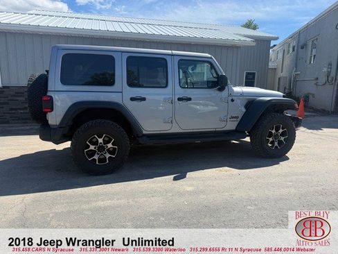 Used 2018 Jeep Wrangler Unlimited Rubicon w/ Dual Top Group AWD/4WD image 7