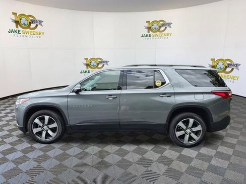 Used 2020 Chevrolet Traverse LT w/ LT Premium Package AWD/4WD image 6