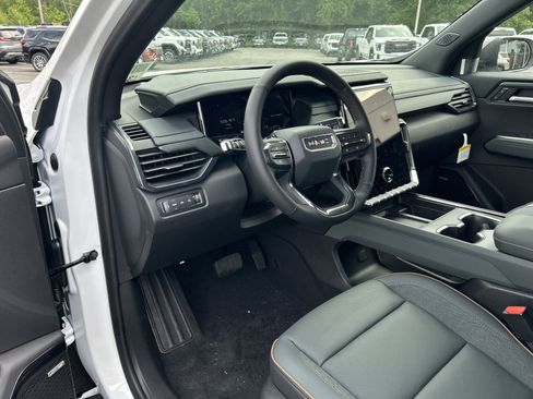 New 2026 GMC Acadia AT4 w/ Luxury Package AWD/4WD image 17