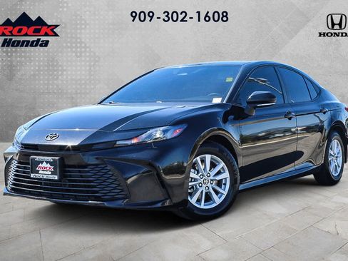 Used 2025 Toyota Camry LE FWD image 1