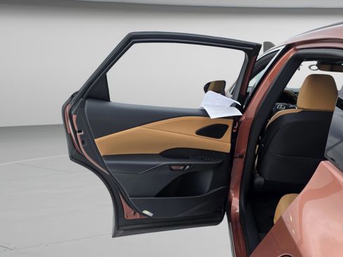 Certified 2025 Lexus RX 350 Premium w/ Accessory Package (Z1) image 20